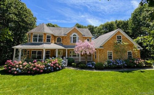 143 Malloy Dr, East Quogue, NY, 11942-3838 | Card Image