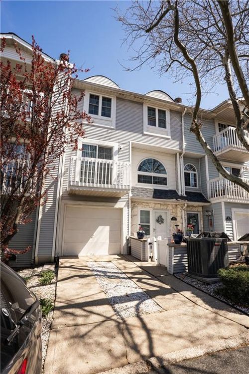 n-41 Country Drive, Staten Island, NY, 10314 | Card Image