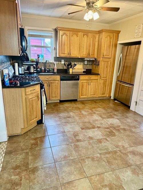 15 Waverly Ave, Everett, MA, 02149-2909 | Card Image