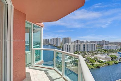 2114 - 3370 Hidden Bay Dr, Condo with 2 bedrooms, 2 bathrooms and null parking in Aventura FL | Image 1