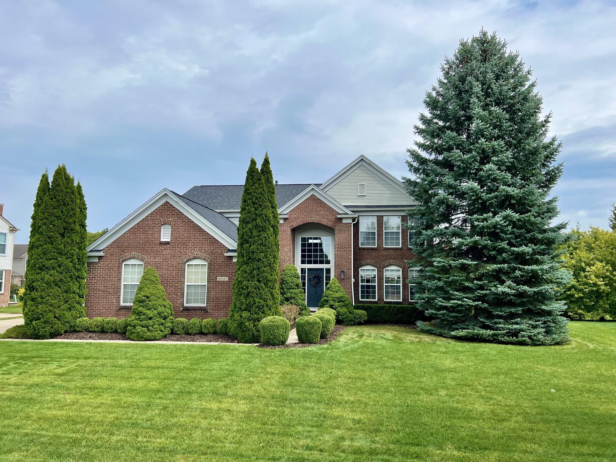 Manhattan Cir, Canton, MI 48188