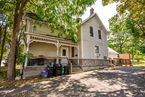 57 Penetang St, Barrie, ON, L4M1V5 | Card Image