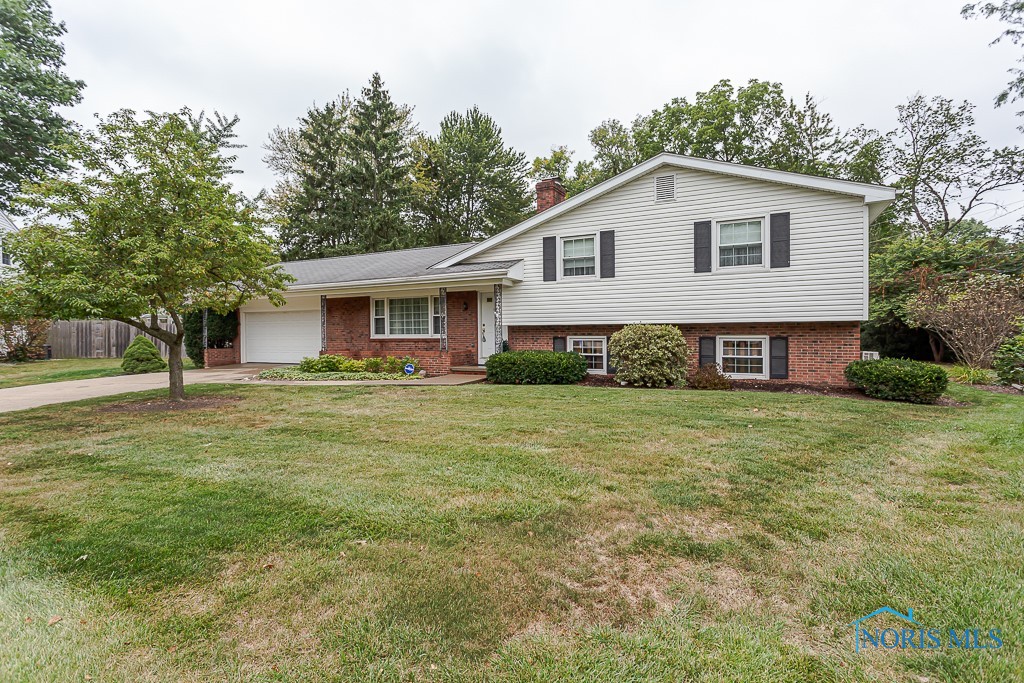 Beverly Ct, Perrysburg, OH 43551