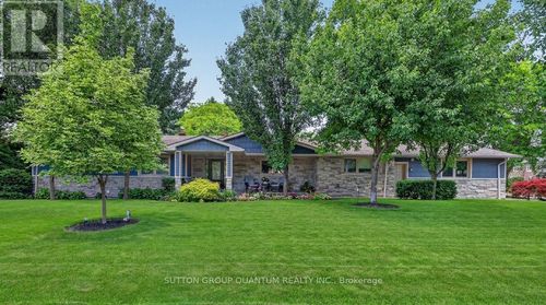 2233 Oneida Cres, House with 6 bedrooms, 5 bathrooms and 8 parking in Mississauga ON | Card Image