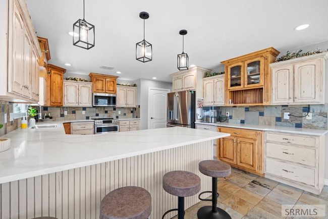 Kitchen snack bar | Image 28