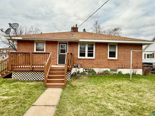 211 10th St Nw, Chisholm, MN, 55719-1152 | Card Image