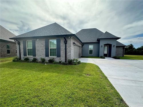 167 Cypresswood Dr, Belle Chasse, LA, 70037-1693 | Card Image