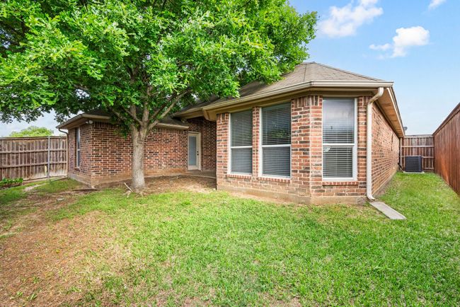 8234 Winter Falls Trl, House other with 3 bedrooms, 2 bathrooms and null parking in Hurst TX | Image 28