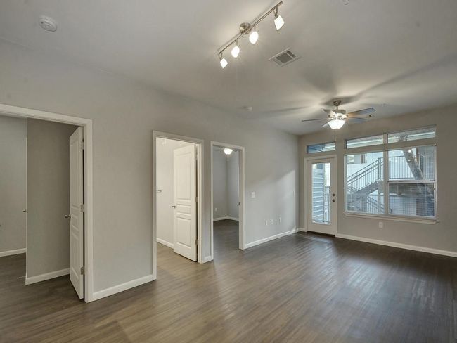 APT-303 - 2822 Rio Grande St, Condo with 3 bedrooms, 2 bathrooms and 2 parking in Austin TX | Image 6