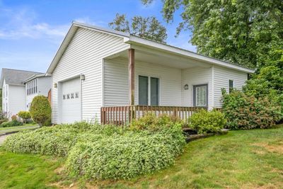 Large garage for expansion or to store all the water & winter toys | Image 2