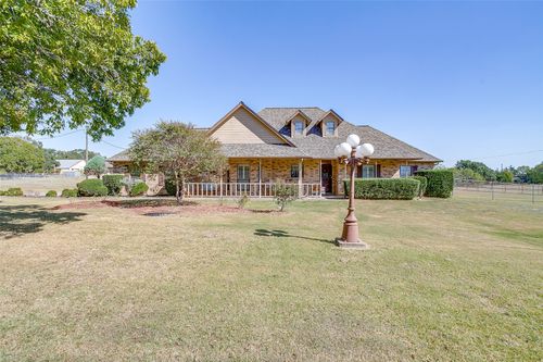 144 Trailwood Dr, Joshua, TX, 76058-4811 | Card Image