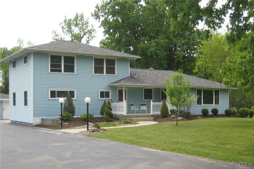 8701 Stahley Rd, East Amherst, NY, 14051-1586 | Card Image