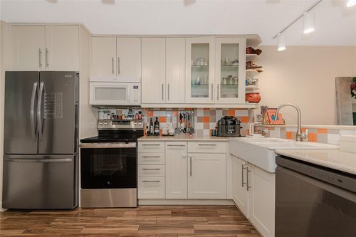 512-5300 Ne 24th Ter, Fort Lauderdale, FL, 33308-3962 | Card Image