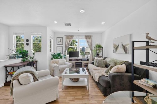 229 Lighthouse Dr, Watsonville, CA, 95076 | Card Image