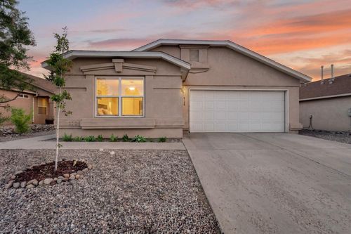 6128 Hemlock Ave Nw, Albuquerque, NM, 87114-3899 | Card Image
