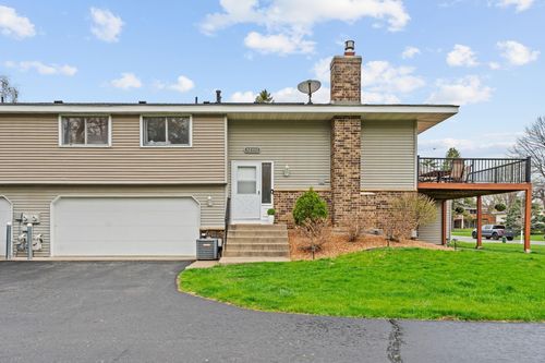 12312 Oak Leaf Ct, Burnsville, MN, 55337-2961 | Card Image