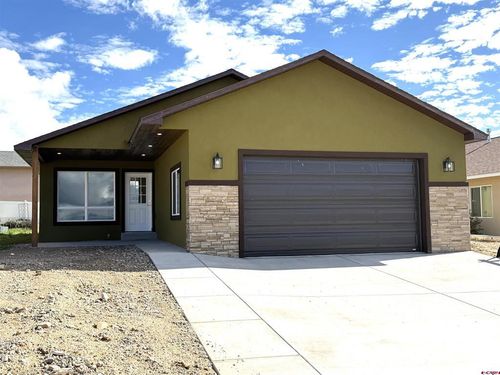 976 Bluffs Blvd, Cortez, CO, 81321-4726 | Card Image