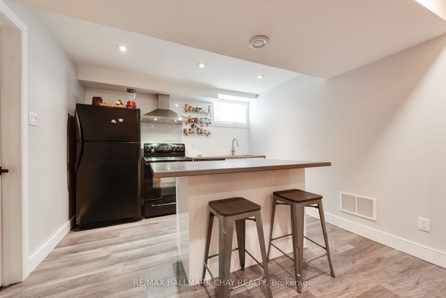 30 Weymouth Rd, House other with 5 bedrooms, 2 bathrooms and 2 parking in Barrie ON | Image 18