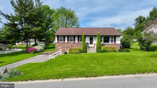 340 Curby Dr, MOUNTVILLE, PA, 17554-1125 | Card Image