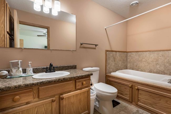 Owners Suite Bathroom | Image 40