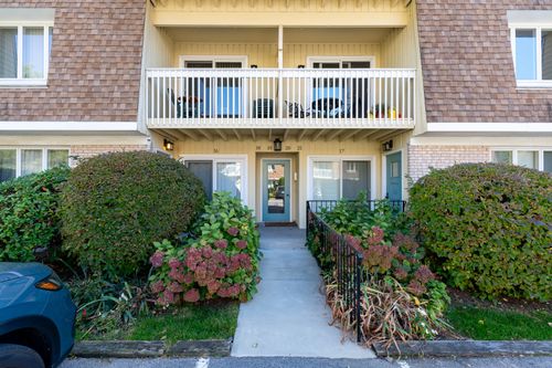 c16-61 Seaview Avenue, Stamford, CT, 06902 | Card Image