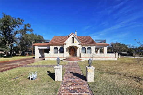 511 E Farrar St, Groesbeck, TX, 76642-1517 | Card Image