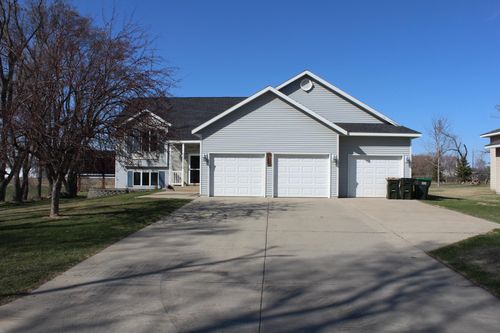 684 Eagle Dr Sw, Melrose, MN, 56352-1509 | Card Image