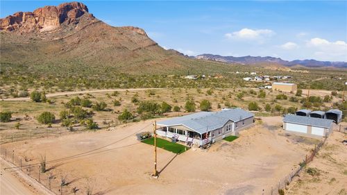8965 W Chuar Dr, Golden Valley, AZ, 86413-4894 | Card Image