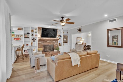 7628 Millicent Way, Shreveport, LA, 71105-5605 | Card Image