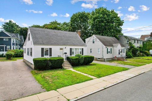 54 Como Rd, Boston, MA, 02136-1905 | Card Image