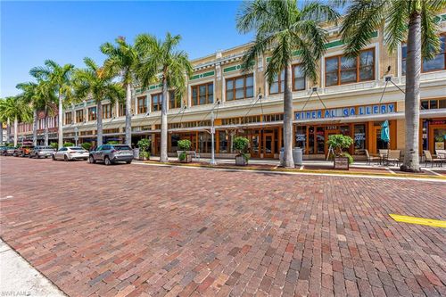 apt-207-2260 1st St, FORT MYERS, FL, 33901-2977 | Card Image