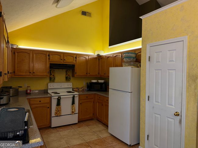1432 Eagles Nest Cir, House other with 4 bedrooms, 3 bathrooms and null parking in Carrollton GA | Image 5