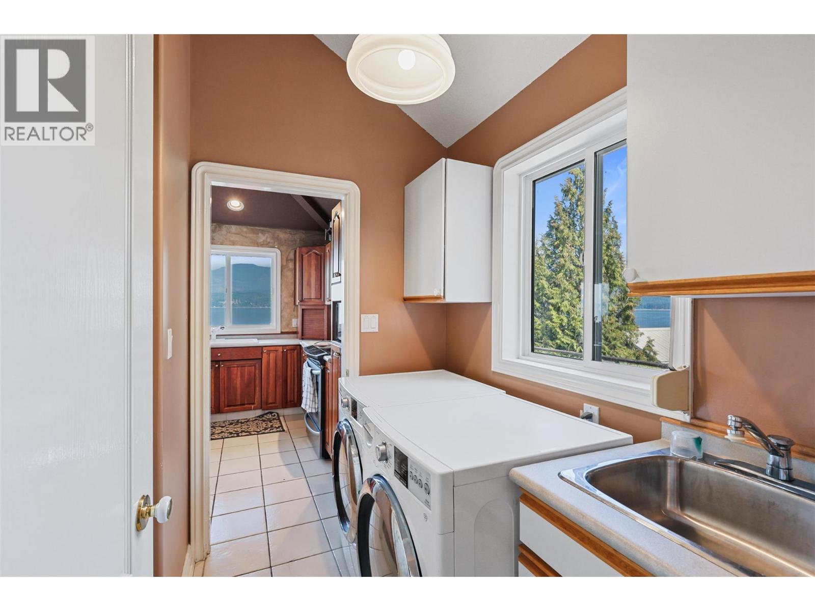 Residential in Eagle Bay 3