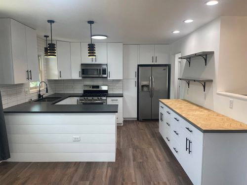 2727 Florann Dr, Fitchburg, WI, 53711-5331 | Card Image