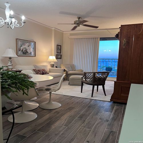 apt-1604-1 Towers Park Ln, San Antonio, TX, 78209-6437 | Card Image