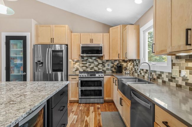 12-web-or-mls-A7405292 | Image 12