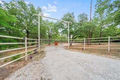 Automatic front gate! If you turn left as you enter the property it will take you to the hunting spot. Pond is on the right side. | Image 3