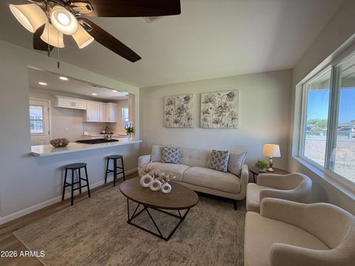 209 E Jones Avenue, Phoenix, AZ, 85040 | Card Image