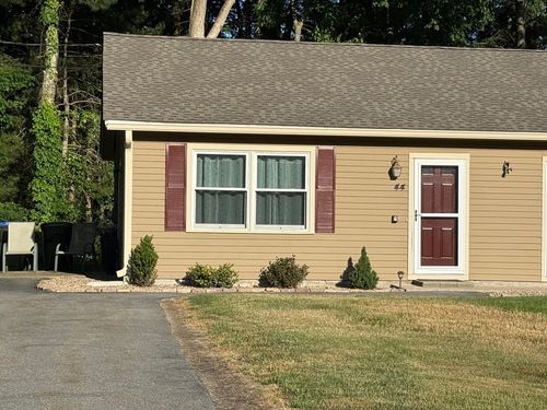 44-44 Old Forge Rd, Bridgewater, MA, 02324-1460 | Card Image