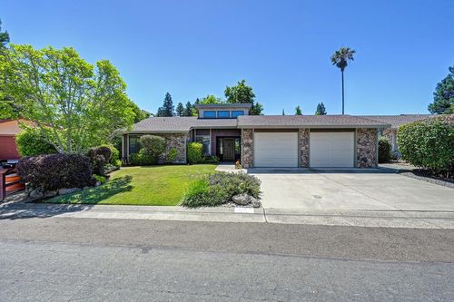 5928 Clay Basket Dr, Citrus Heights, CA, 95621-4762 | Card Image