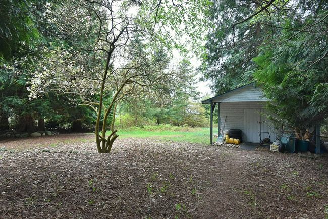 1029 Grandview Road, House other with 3 bedrooms, 2 bathrooms and 6 parking in Gibsons BC | Image 17