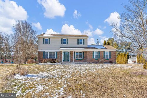 152 W Savannah Dr, BEAR, DE, 19701-1639 | Card Image