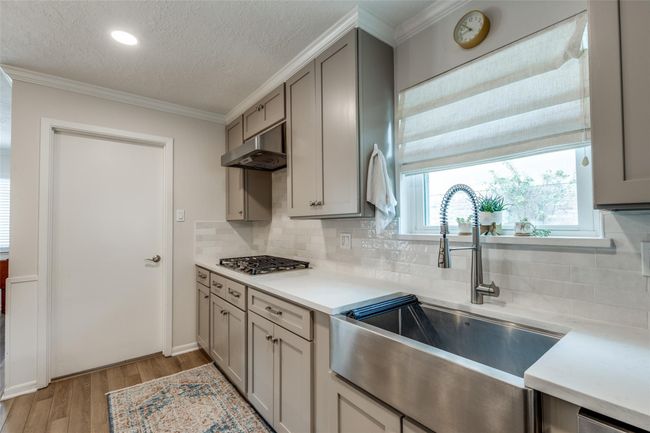 2827 Fontana Dr, House other with 4 bedrooms, 2 bathrooms and 2 parking in Houston TX | Image 12
