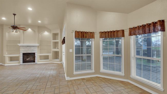 2300 Willow Ln, House other with 3 bedrooms, 2 bathrooms and 4 parking in Taylor TX | Image 22