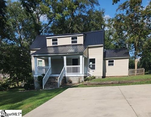 104 Maplebrook Street, Laurens, SC, 29360 | Card Image