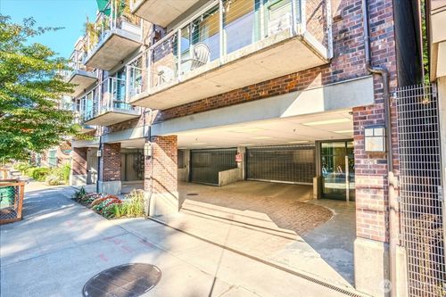 apt-403-2920 Eastlake Ave E, Seattle, WA, 98102-7500 | Card Image