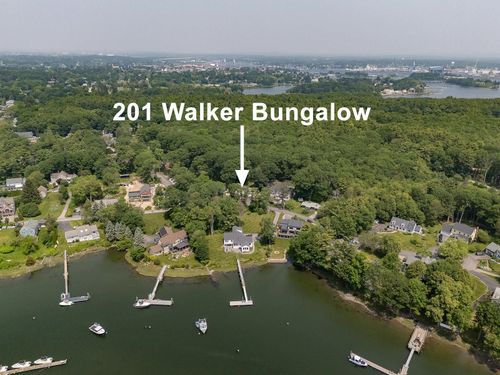 201 Walker Bungalow Rd, Portsmouth, NH, 03801-5545 | Card Image