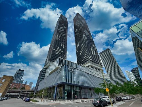 7108-138 Downes St, Toronto, ON, M5E0E4 | Card Image