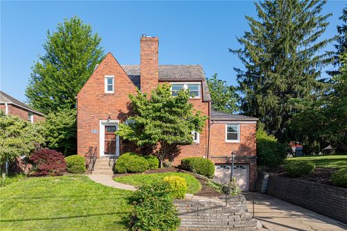 9 Pocono Dr, Green Tree, PA, 15220 | Card Image