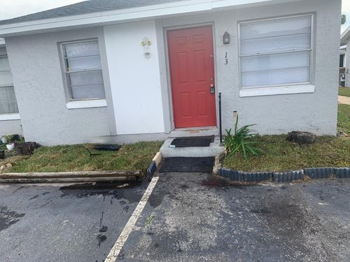 13 Lake Villa Way, KISSIMMEE, FL, 34743-4532 | Card Image